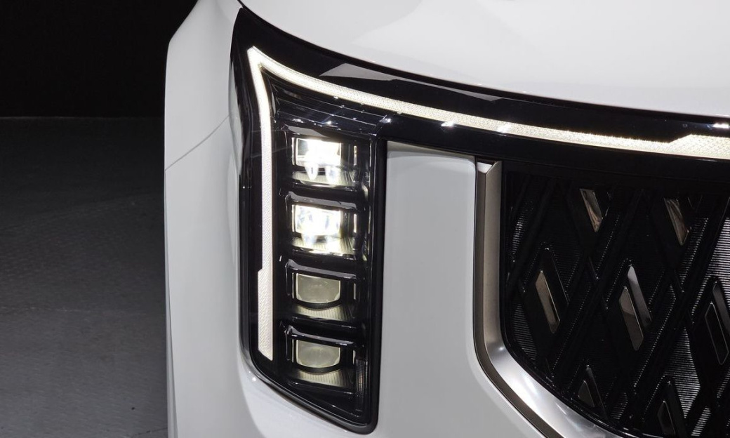 Kia Carnival 9-Seater Signature, 2025