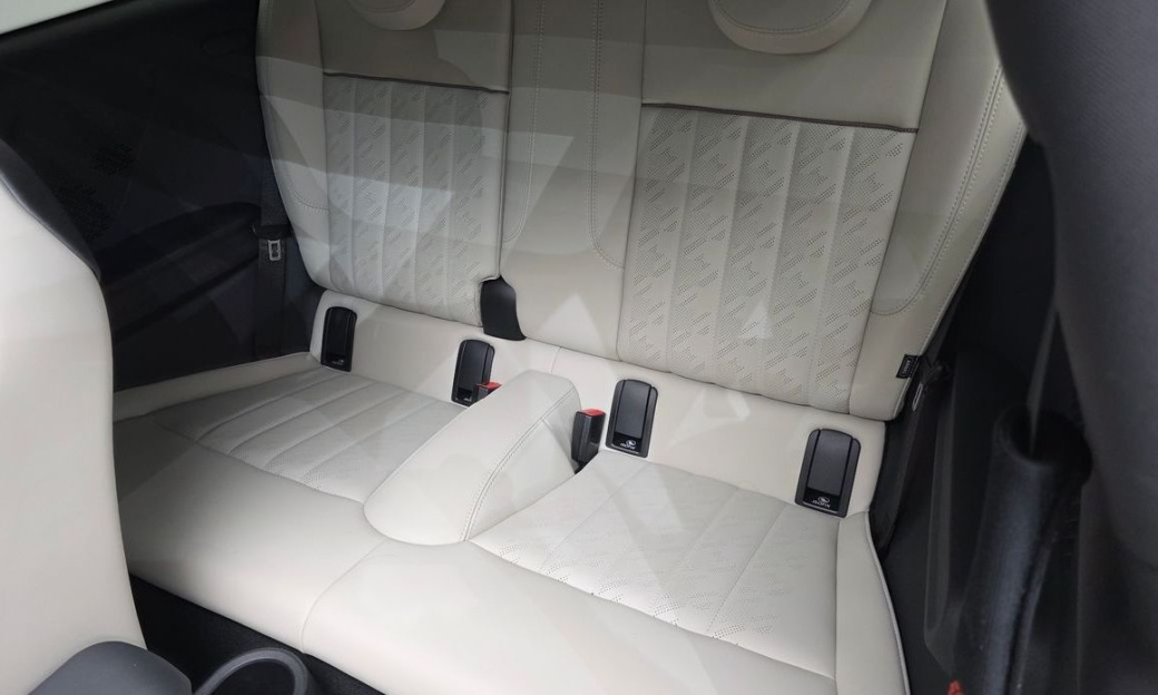 Mini Cooper Favoured, 2025