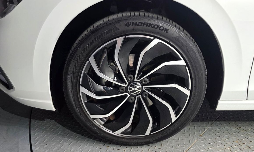 Volkswagen Golf 2.0 TDI Prestige, 2024