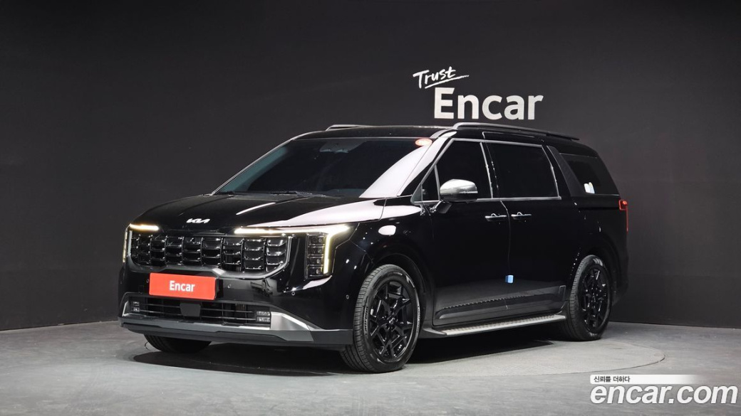 Kia Carnival 9-Seater Gravity, 2024