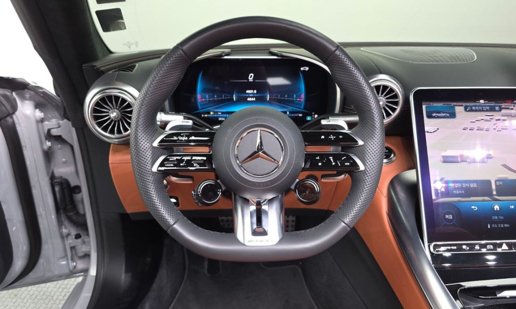 Mercedes-Benz SL-Class AMG SL63 4MATIC+, 2023