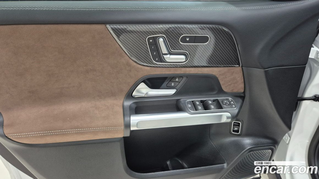 Mercedes-Benz GLB-Class AMG GLB35 4MATIC, 2025