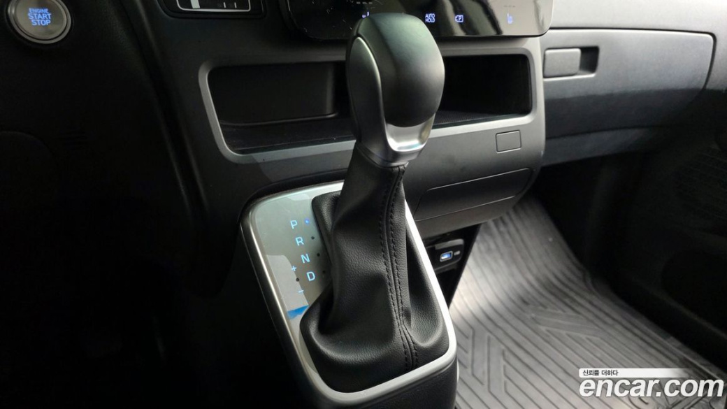 Hyundai Staria Tourer 9-Seater, 2024
