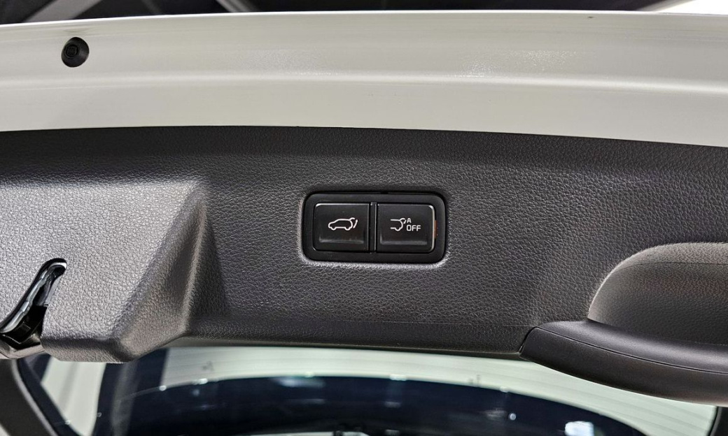 Kia Carnival 9-Seater Signature, 2025