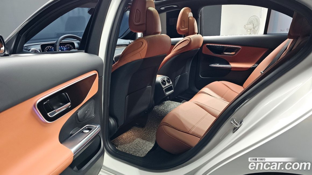 Mercedes-Benz C-Class C200 Avantgarde, 2025