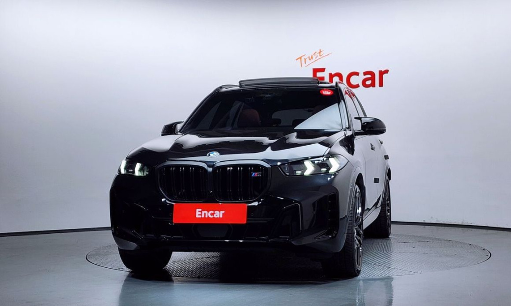 BMW X5 M60i, 2024