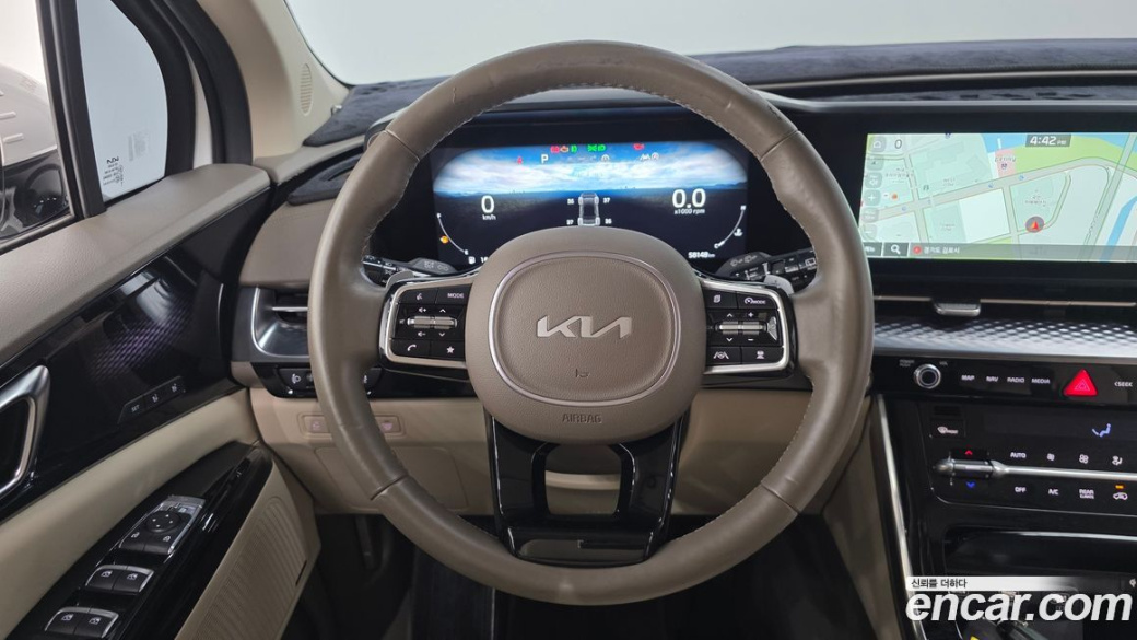 Kia Carnival 7-Seater Hi-Limousine, 2023
