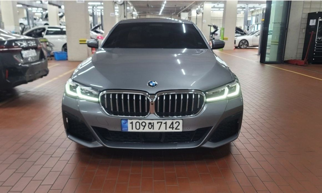 BMW 5-Series 520i M Sport, 2023