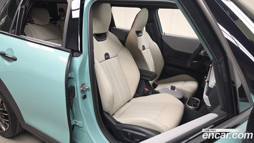Mini Cooper 5 Door Favoured, 2025