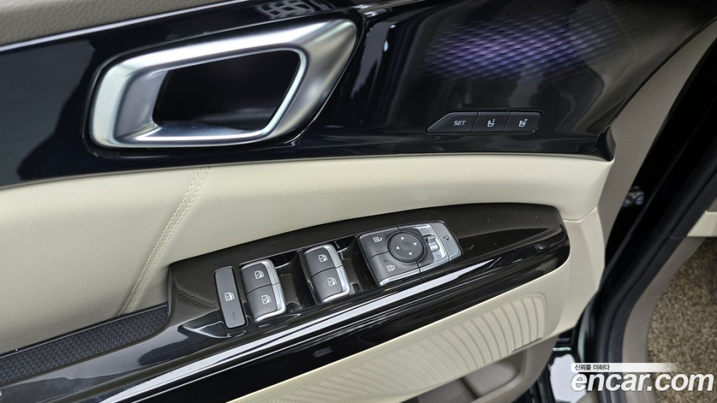 Kia Carnival 9-Seater Hi-Limousine, 2022
