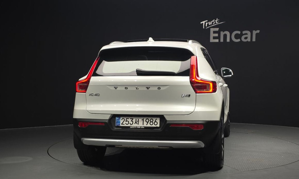 Volvo XC40 B4 Ultimate Bright, 2023