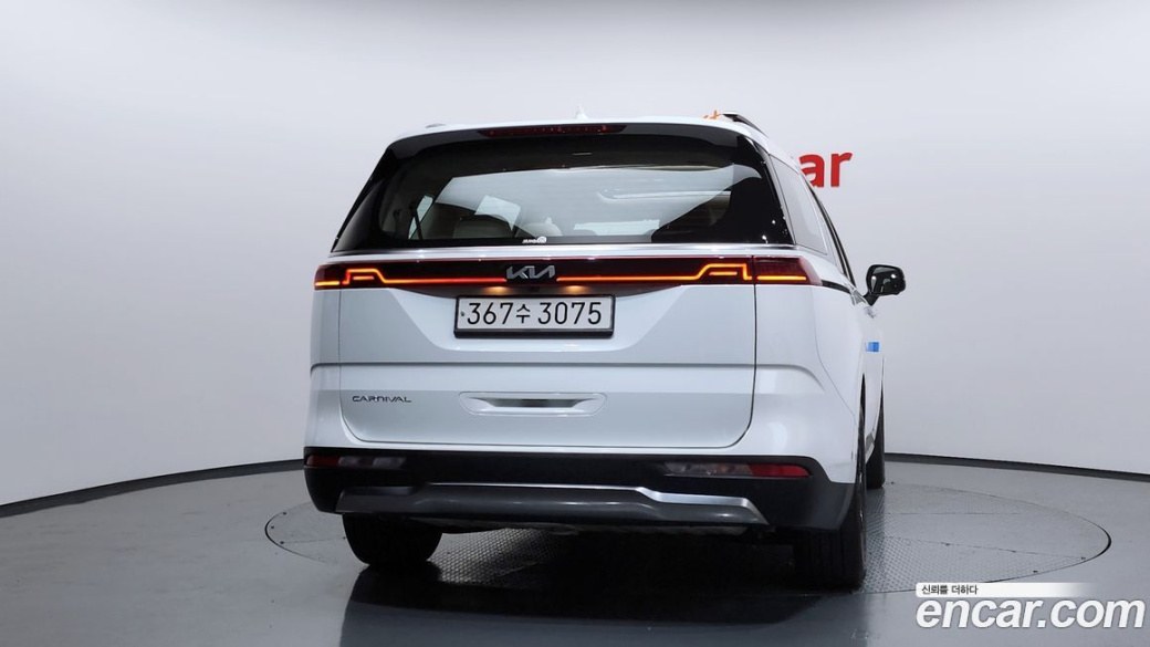 Kia Carnival 9-Seater Signature, 2022