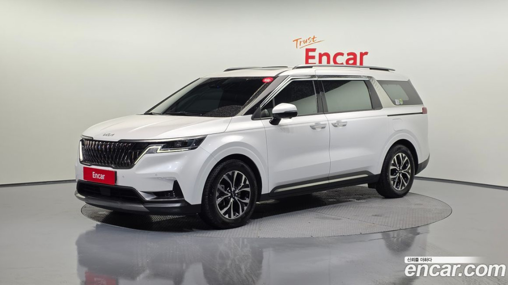 Kia Carnival 9-Seater Signature, 2023