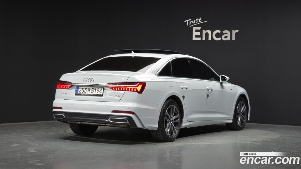 Audi A6 45 TFSI Premium, 2023