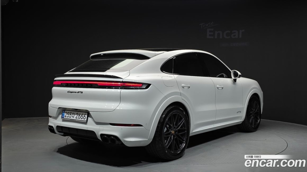 Porsche Cayenne 4.0 GTS Coupe, 2025