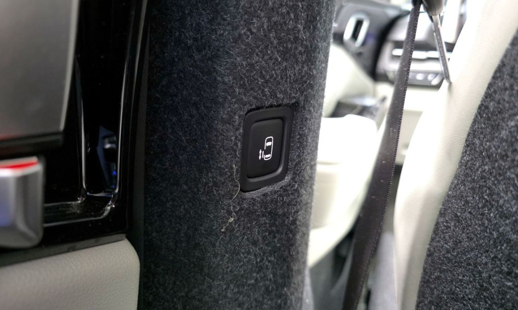 Kia Carnival 9-Seater Signature, 2023