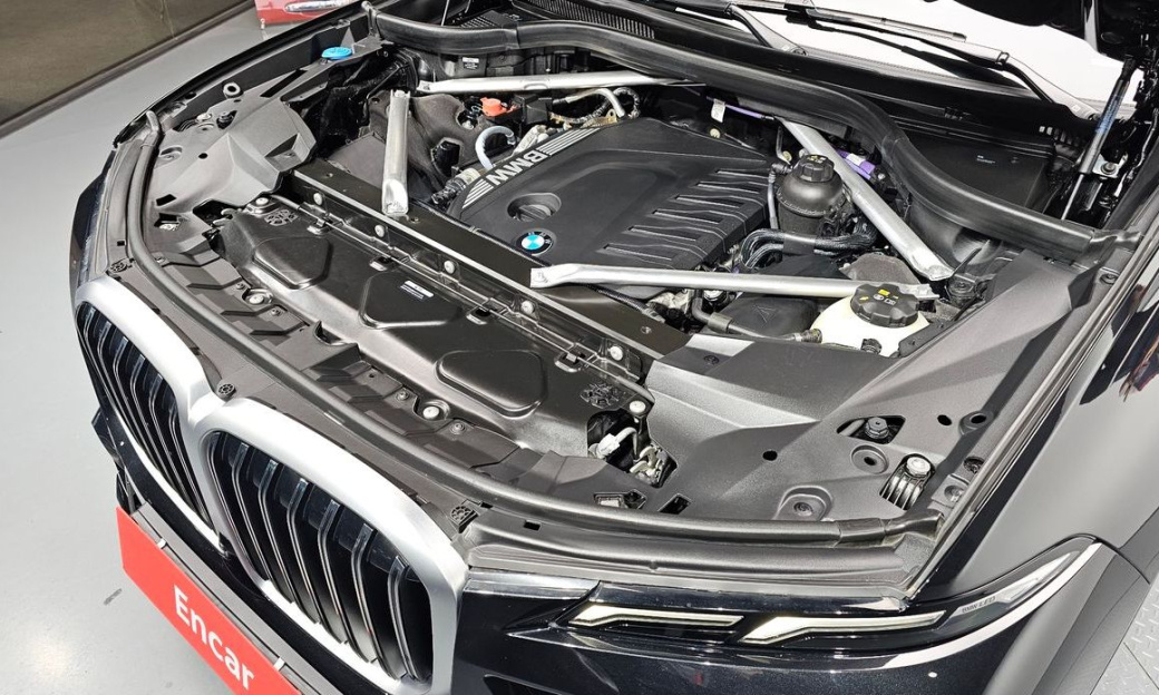 BMW X7 xDrive 40d M Sport 7 STR, 2025
