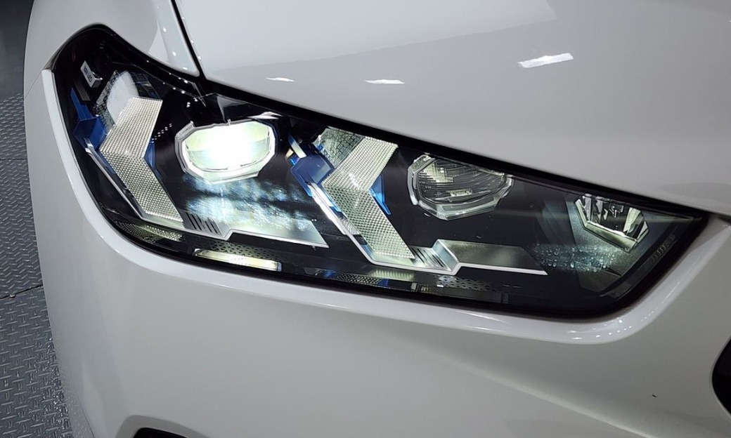 BMW X6 xDrive40i M Sport, 2025