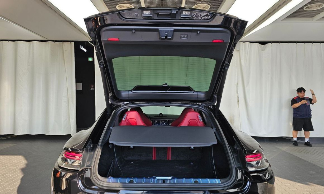 Porsche Panamera 4.0 GTS, 2023