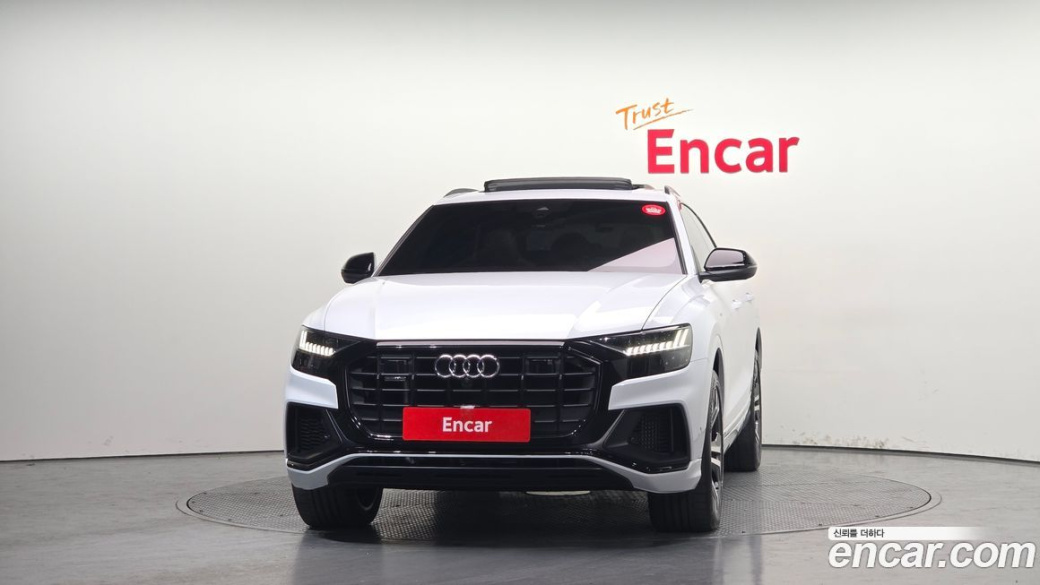 Audi Q8 55 TFSI Quattro Premium, 2023