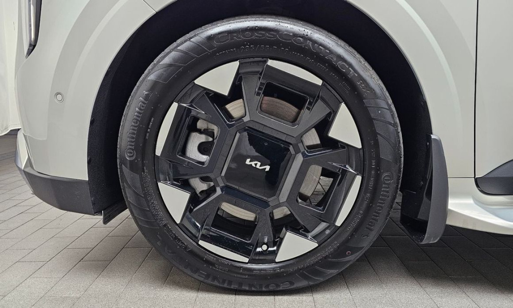 Kia Carnival 7-Seater Signature, 2025