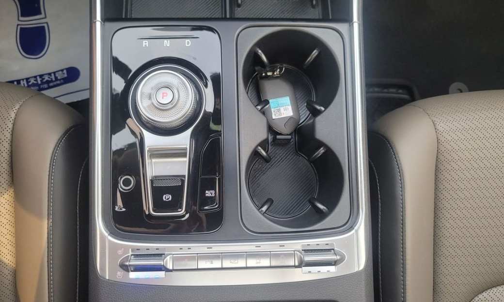 Kia Carnival 9-Seater Gravity, 2025