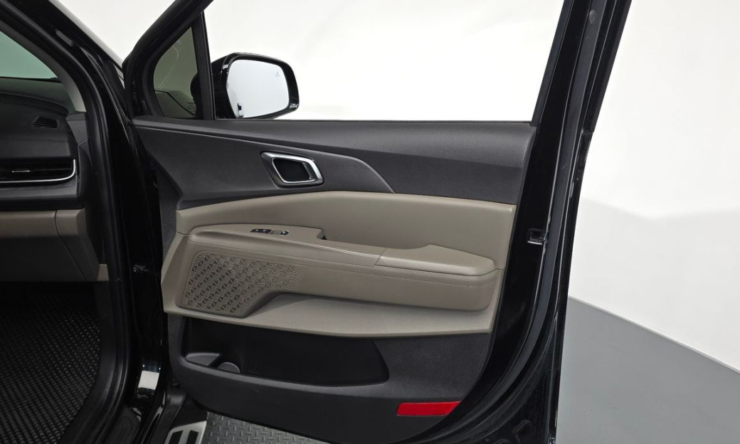 Kia Carnival 9-Seater Noblesse, 2024