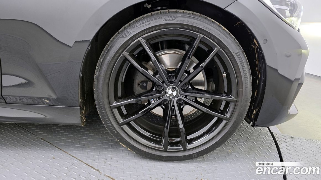 BMW 3-Series 320i M Sport, 2022