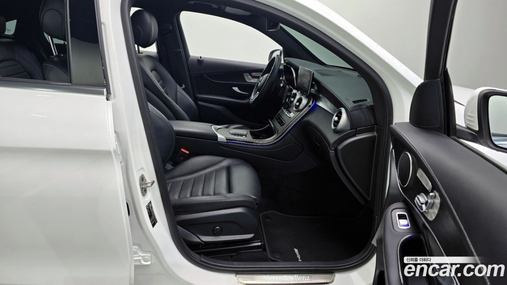 Mercedes-Benz GLC-Class GCL300 4MATIC Coupe, 2023