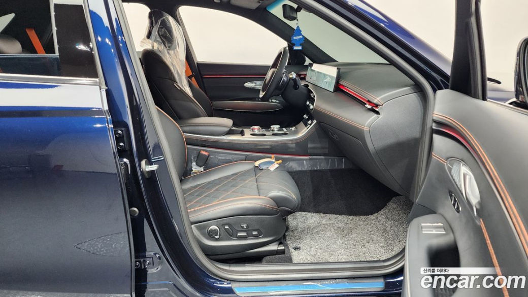 Genesis GV70 2.5T Gasoline AWD, 2025