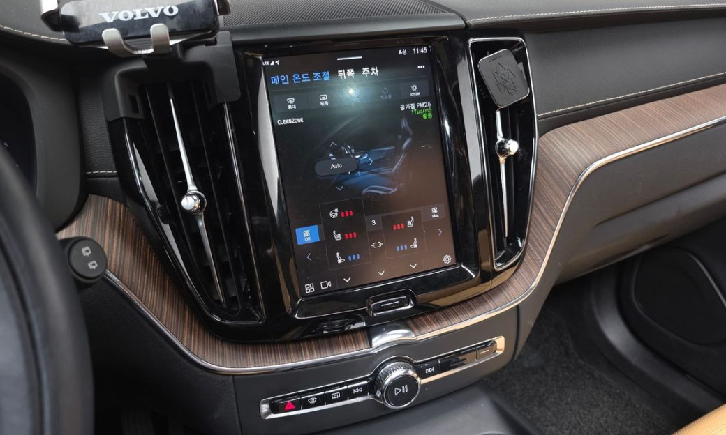 Volvo XC60 B5 Inscription, 2022