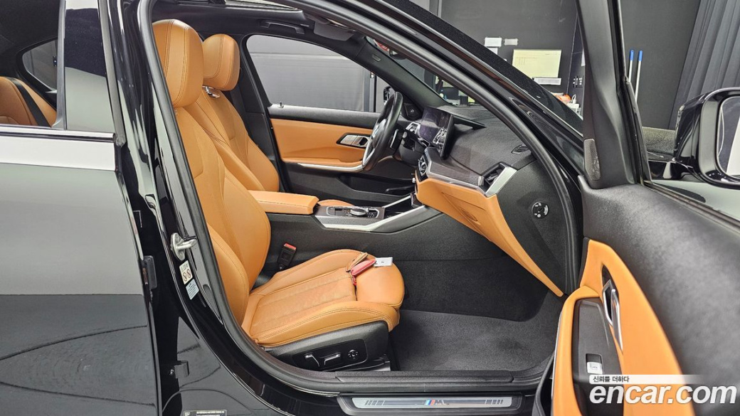 BMW 3-Series 320i M Sport, 2024