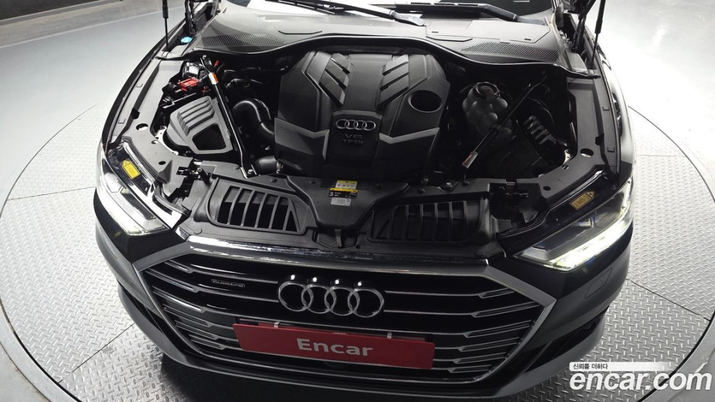 Audi A8 55 TFSI Quattro LWB, 2021