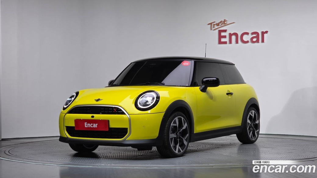 Mini Cooper Favoured, 2026