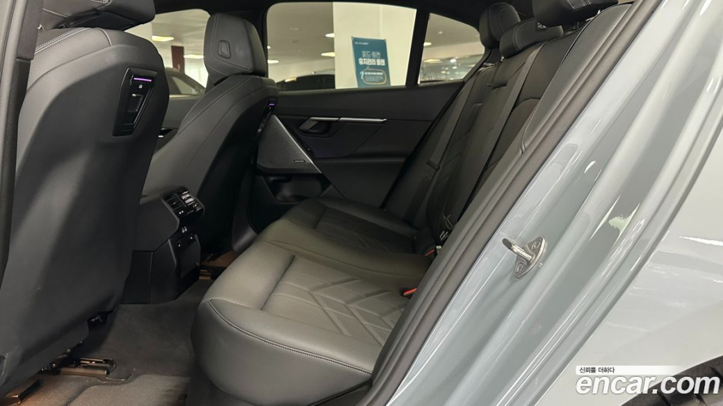 BMW 5-Series 520i M Sport, 2024