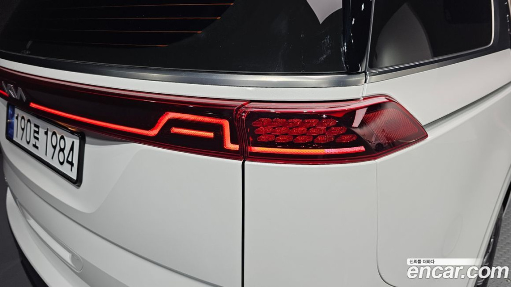 Kia Carnival 9-Seater Noblesse, 2023