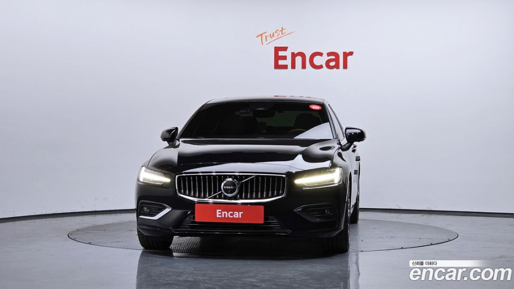 Volvo S60 B5 Ultimate Bright, 2024
