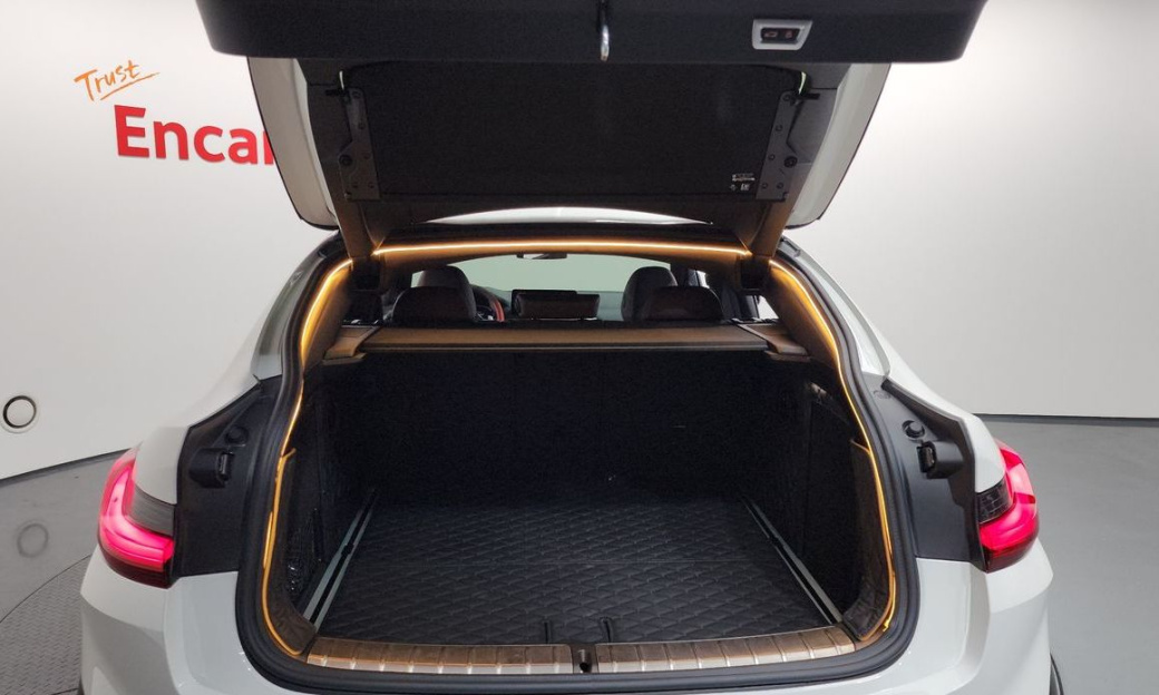 BMW X4 xDrive20i M Sports Pro, 2023