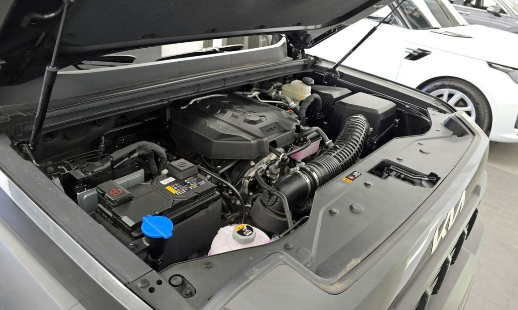 Kia Tasman 2.5T Gasoline 4WD, 2026