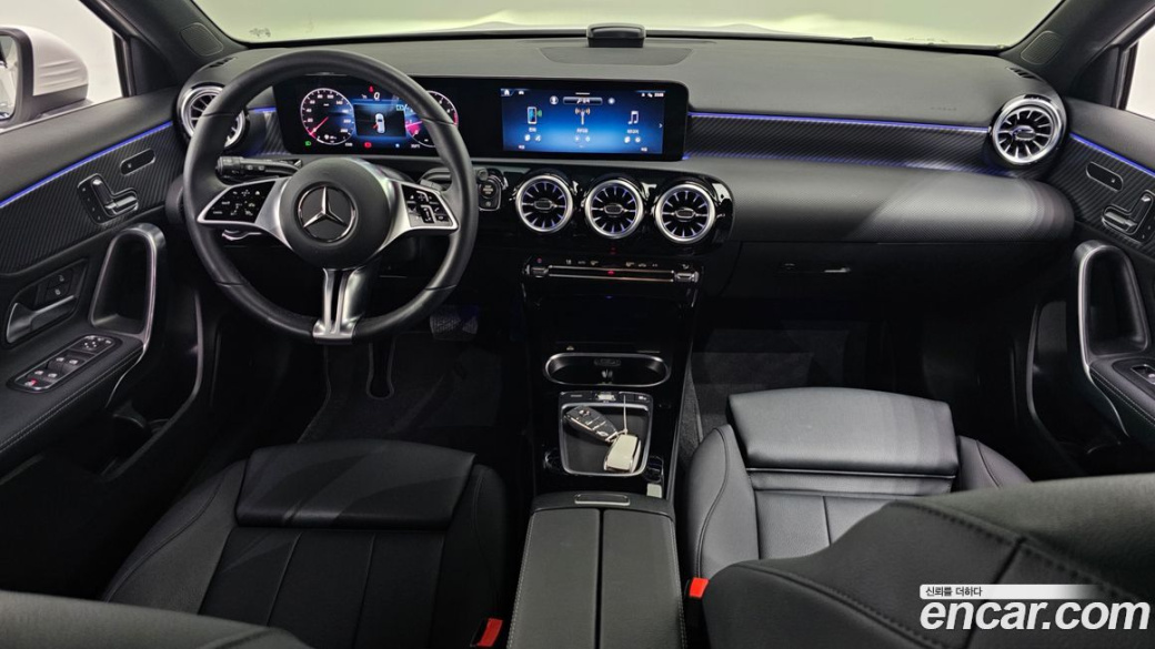 Mercedes-Benz A-Class A220 Hatchback, 2025