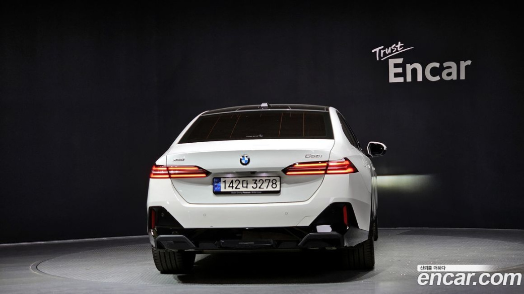 BMW 5-Series 530i xDrive M Sport, 2024
