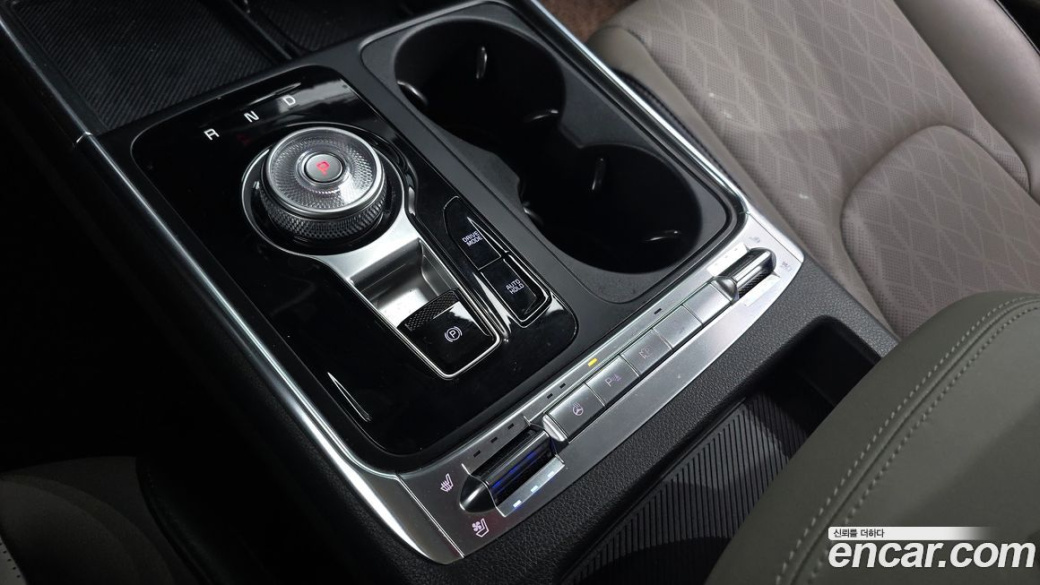 Kia Carnival 9-Seater Noblesse, 2024