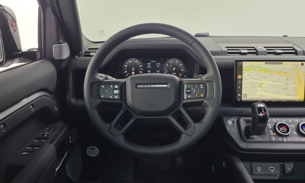 Land Rover Defender 130 P400 Outbound, 2024