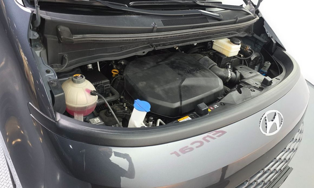 Hyundai Staria 2WD Camping Car, 2022