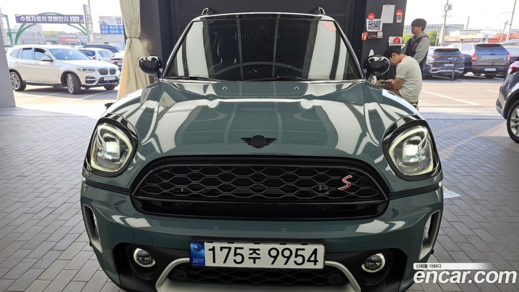 Mini Countryman ALL4 Classic Launch Pack, 2023