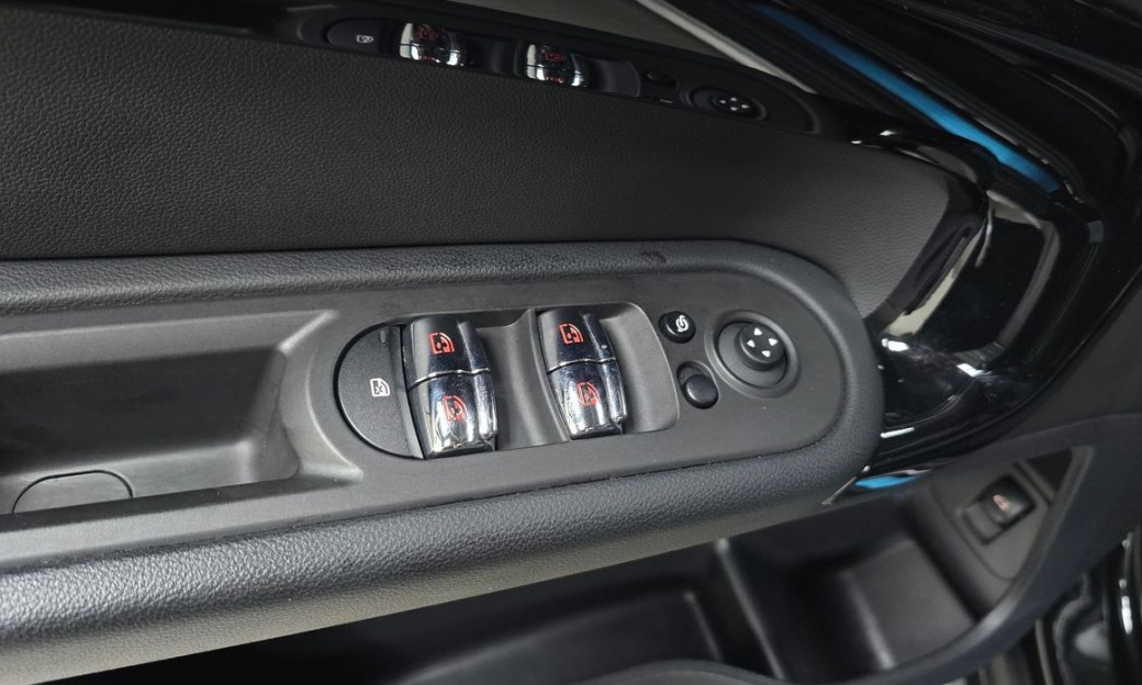 Mini Countryman Classic Plus Launch Pack, 2023