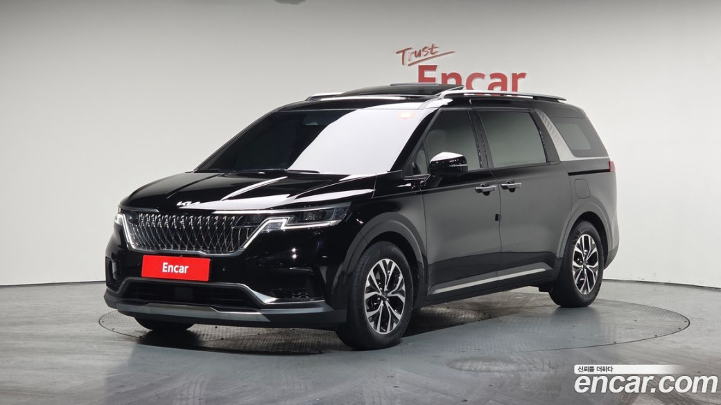 Kia Carnival 9-Seater Signature, 2023