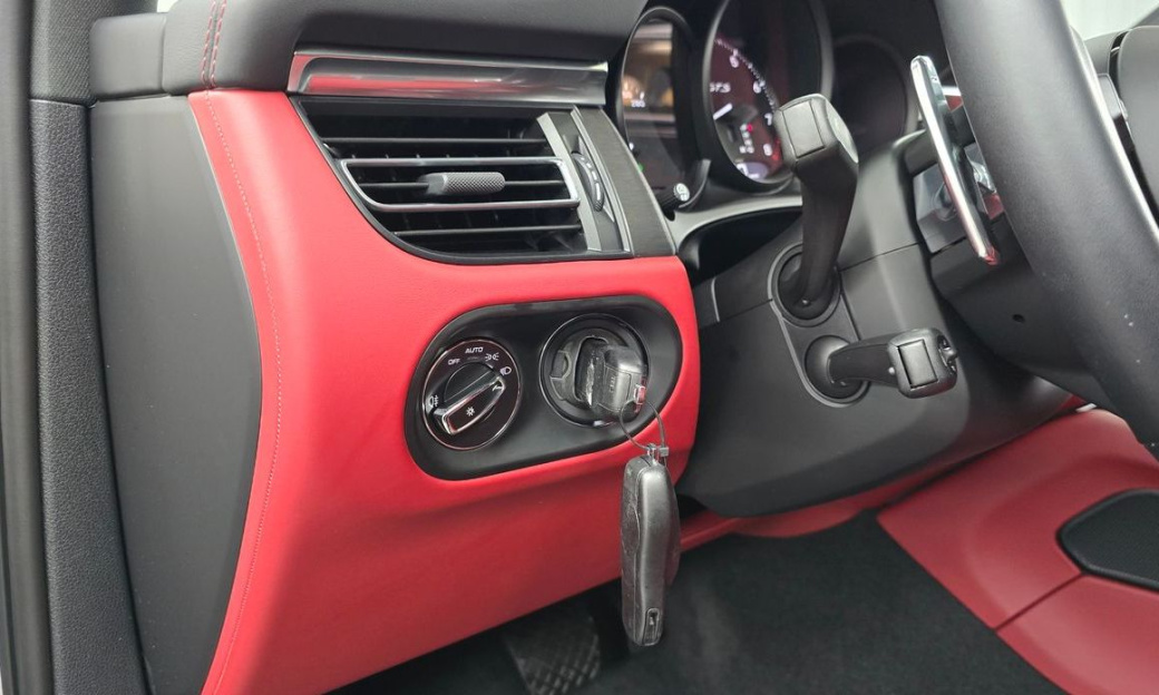 Porsche Macan 2.9 GTS, 2024