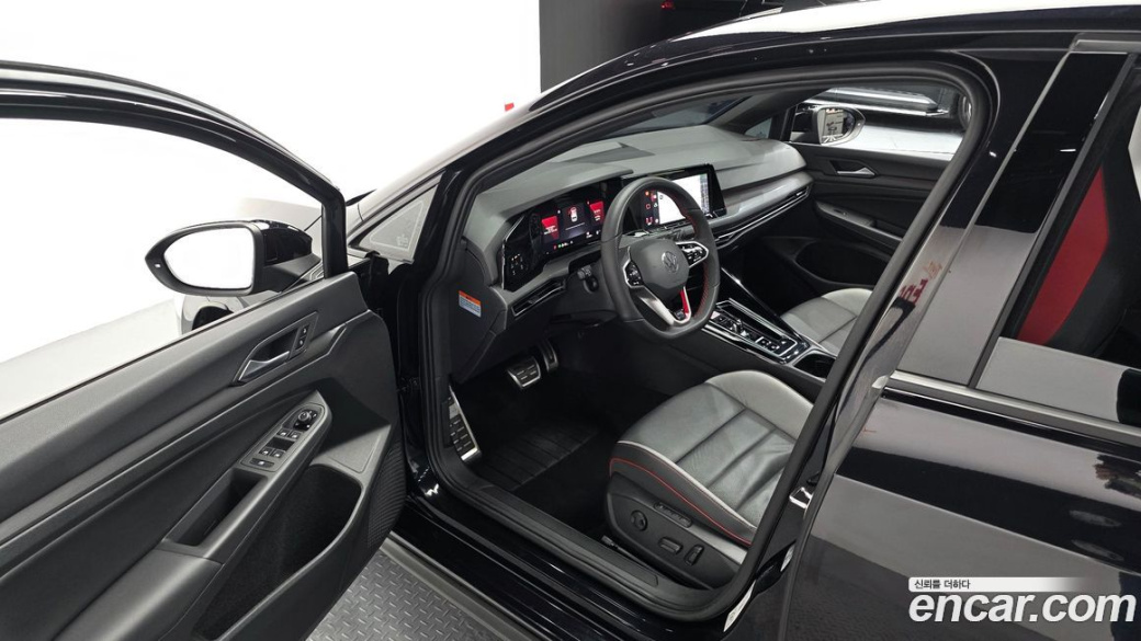 Volkswagen Golf 2.0 GTI, 2024
