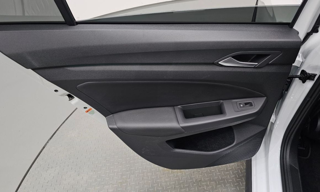 Volkswagen Golf 2.0 GTI, 2024